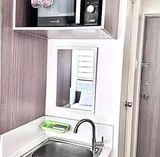 Arkisha's Cozy Place Manila